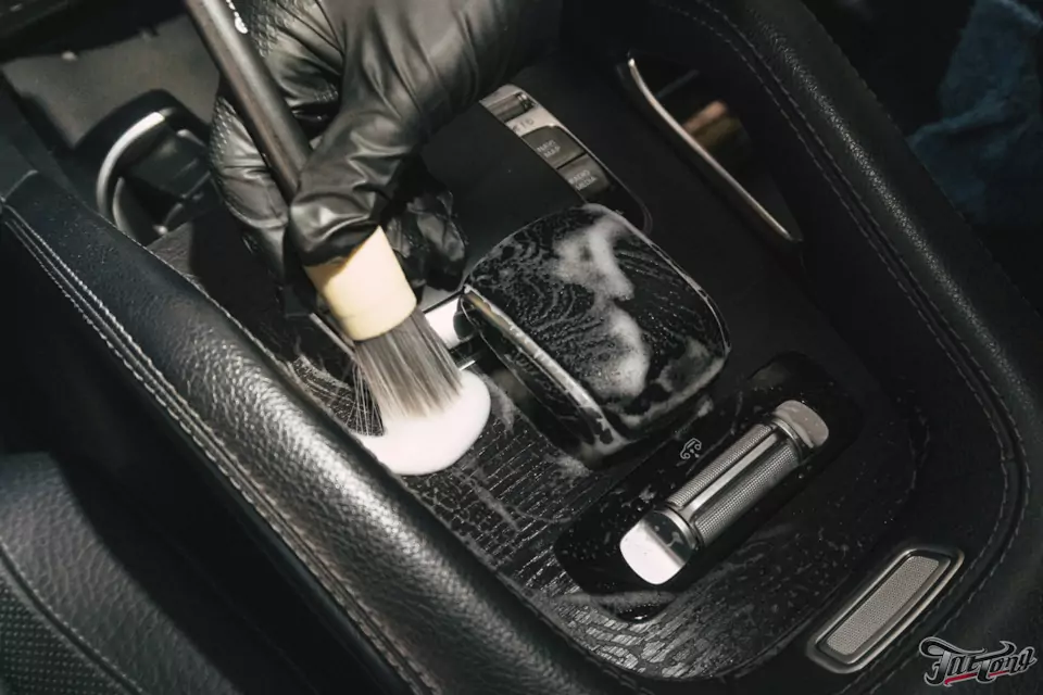Химчистка салона для Mercedes GLE 400d